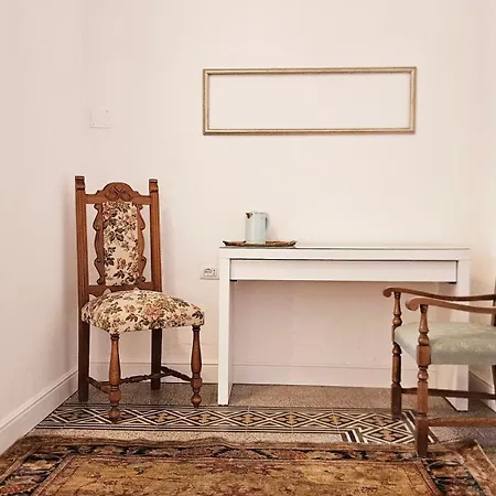 Venere Supercentral Couette-café