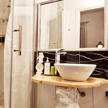 Oda ve Kahvaltı Venere Supercentral Floransa