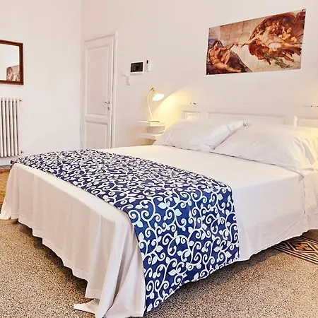 فندق مبيت وإفطار Venere Supercentral 3*