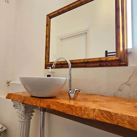 Oda ve Kahvaltı Venere Supercentral Floransa